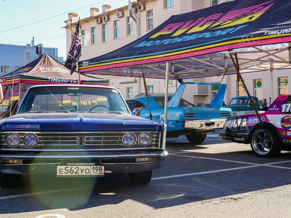 Discover the Essential Color Trends Shaping UK Fashion for the Upcoming Season!